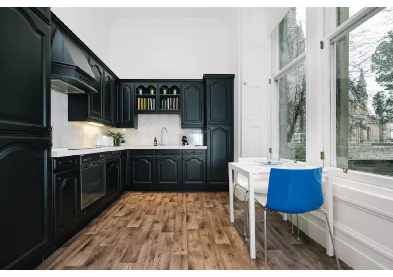 Joivy Palmerston Place Residence - Luxury City Centre Apt With Private Parking Единбург Екстер'єр фото