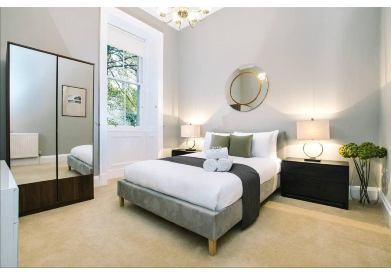 Joivy Palmerston Place Residence - Luxury City Centre Apt With Private Parking Единбург Екстер'єр фото